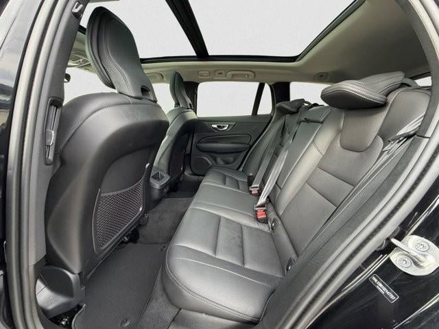2025 Volvo V60 Cross Country B5 AWD Plus