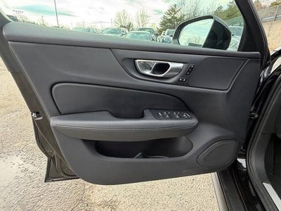 2025 Volvo V60 Cross Country B5 AWD Plus