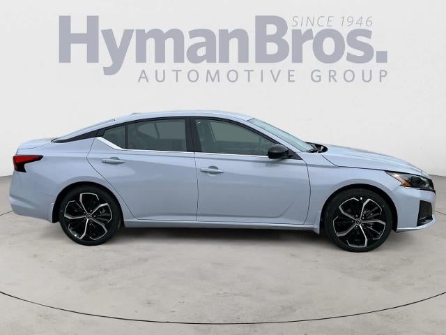 2025 Nissan Altima SR