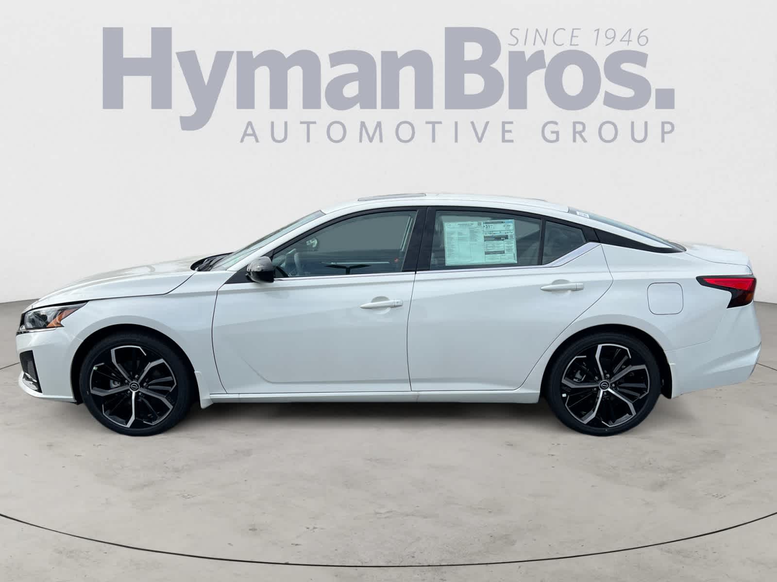 2025 Nissan Altima SR