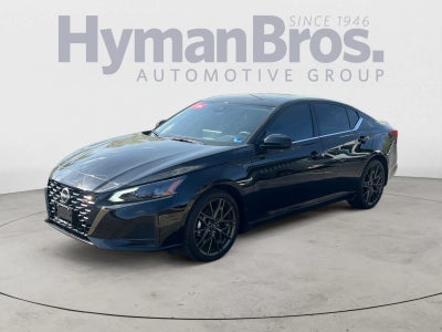 2025 Nissan Altima SR