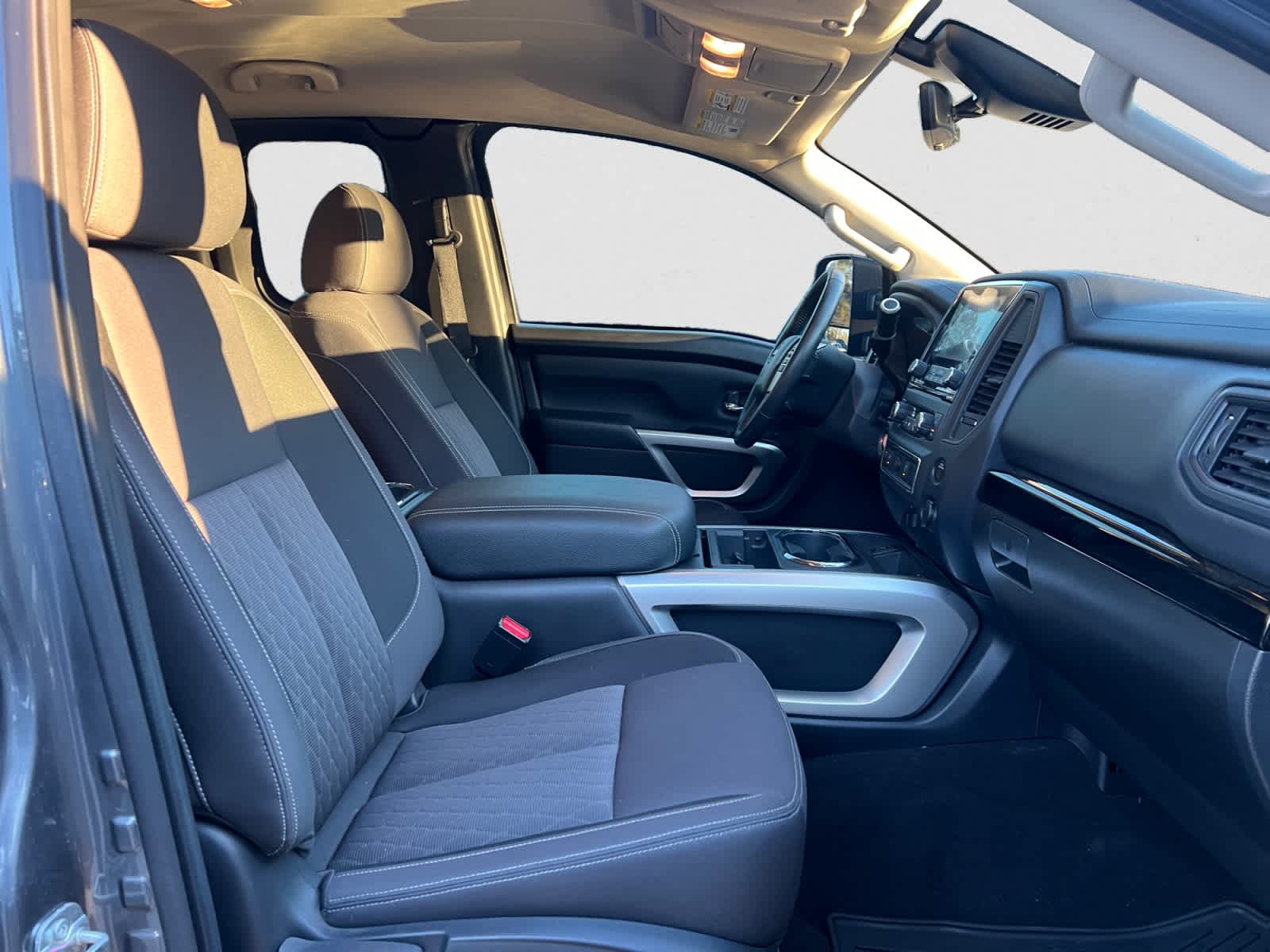 2023 Nissan TITAN King Cab® SV