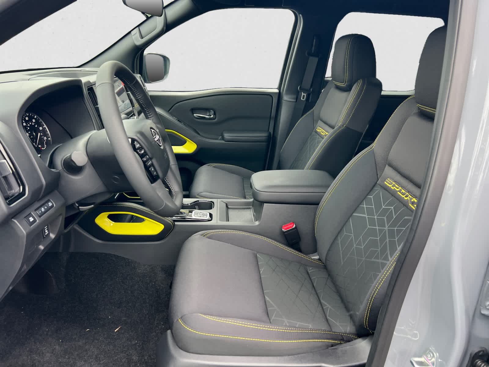 2027 Nissan Frontier Crew Cab SV