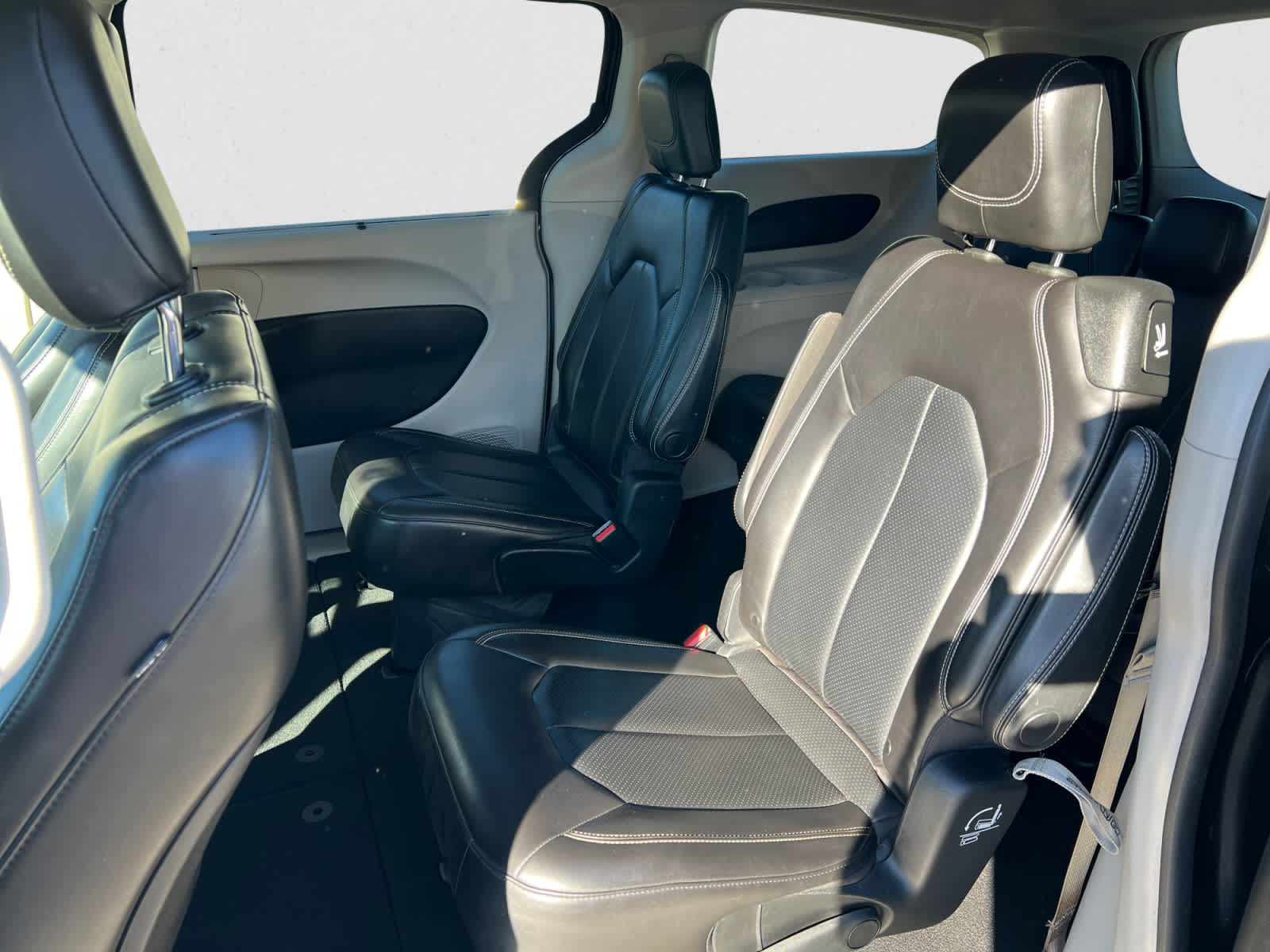 2020 Chrysler Voyager LXI FWD