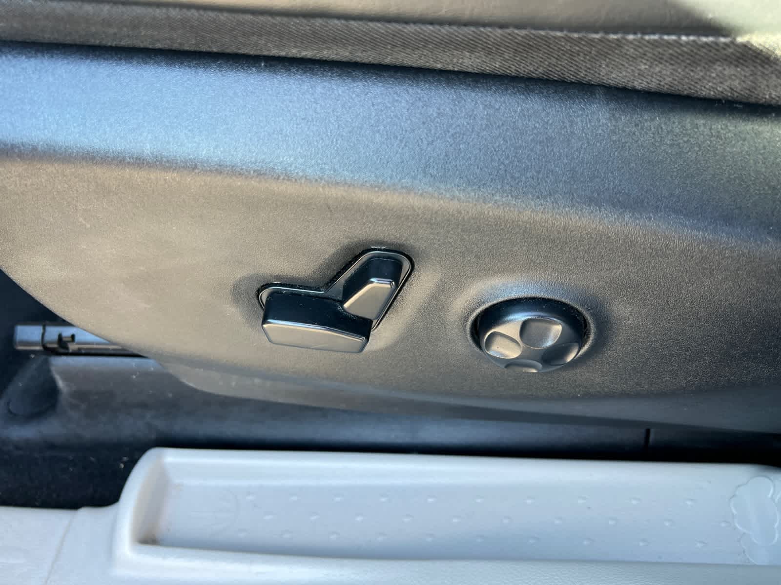 2020 Chrysler Voyager LXI FWD