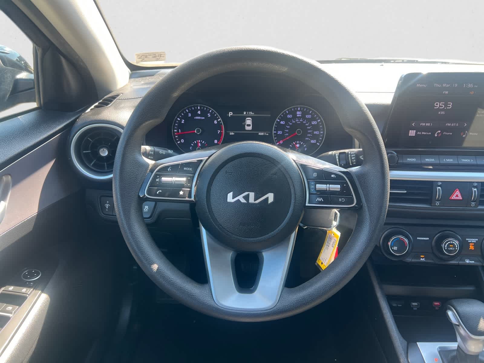 2024 Kia Forte LXS IVT