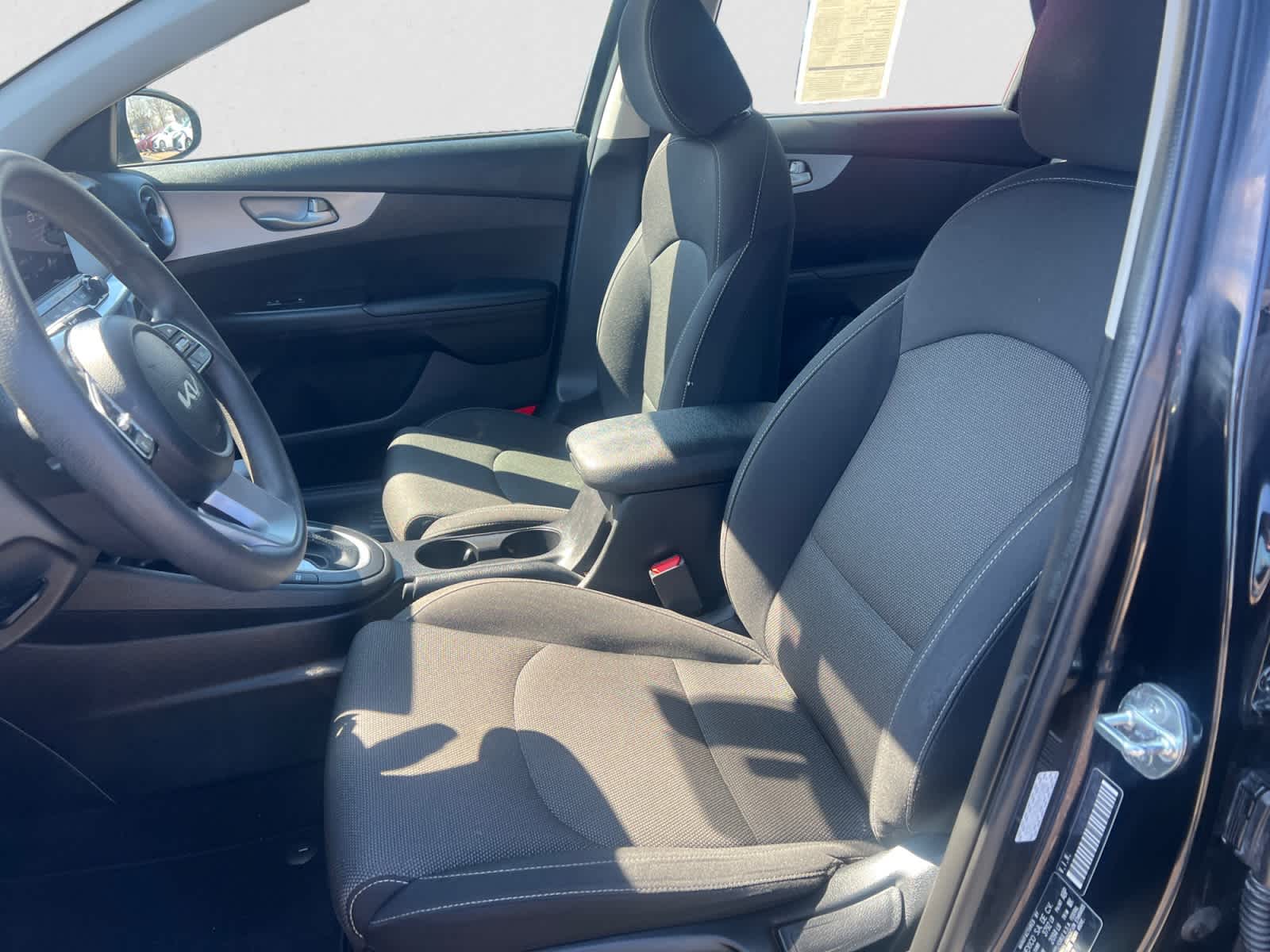 2024 Kia Forte LXS IVT