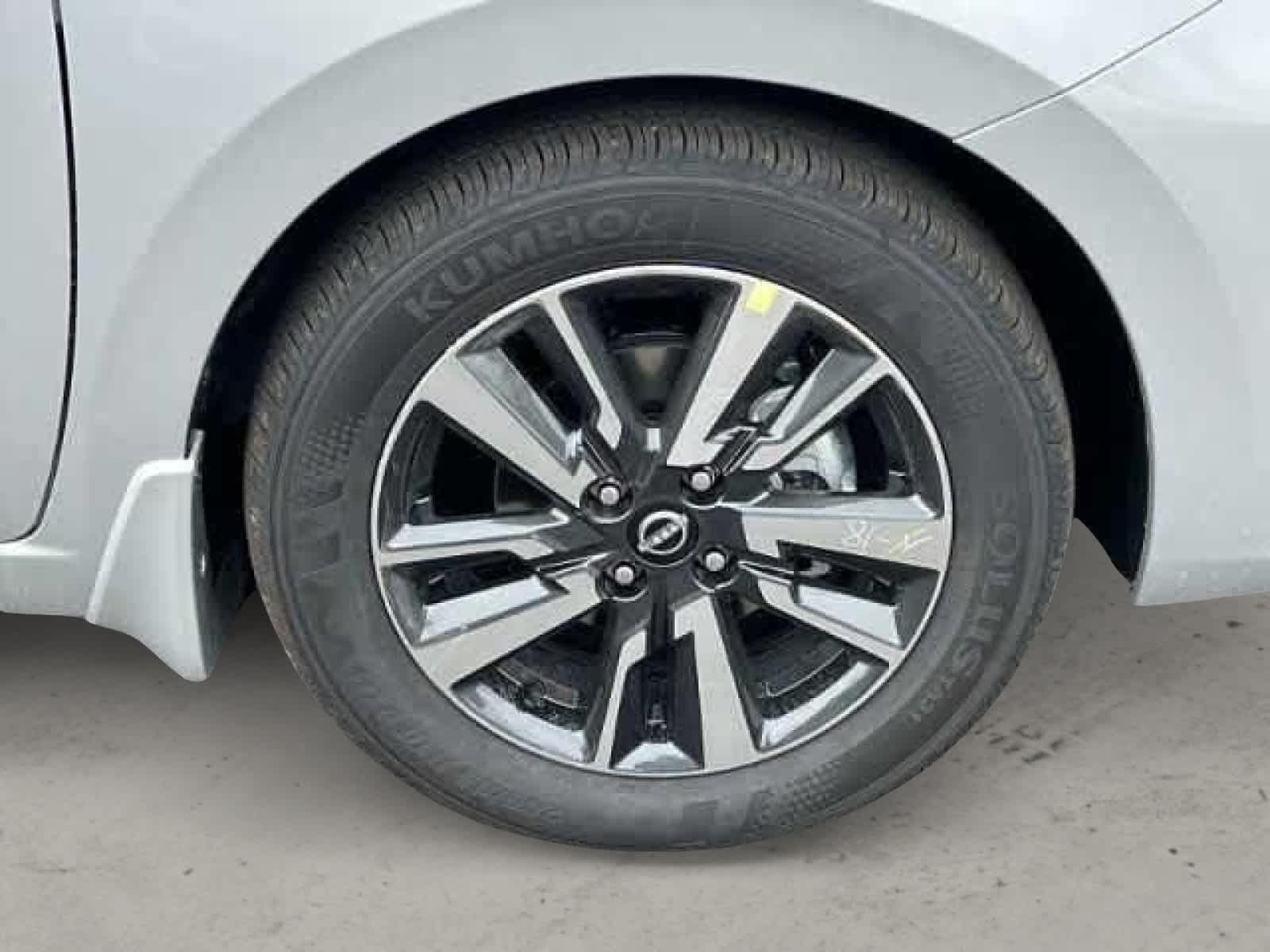 2024 Nissan Versa S CVT