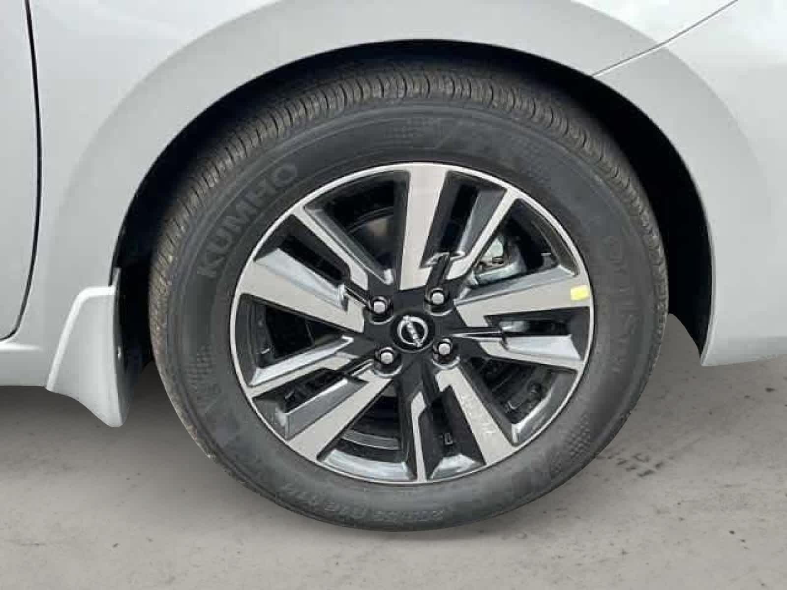 2024 Nissan Versa S CVT