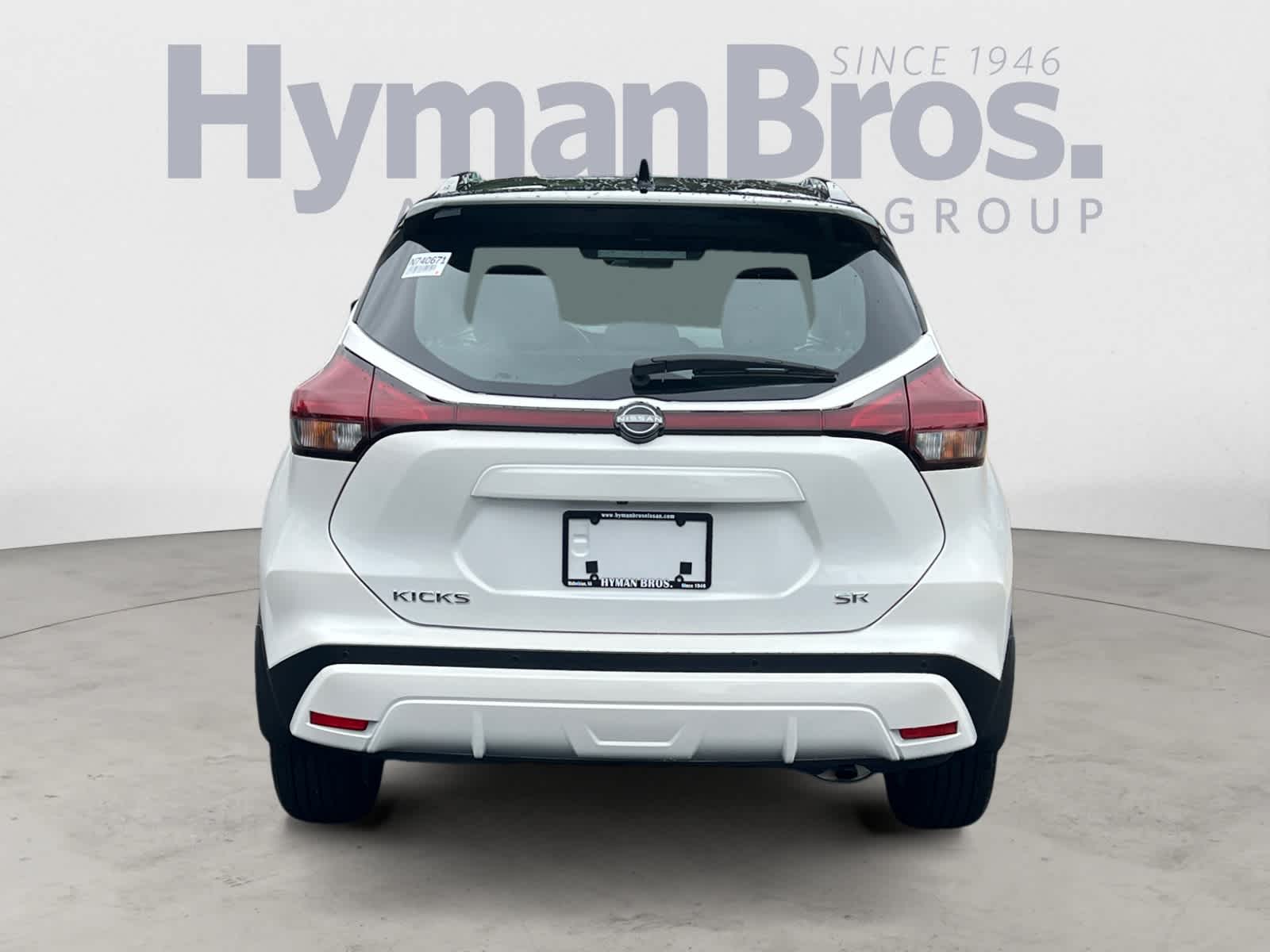 2024 Nissan Kicks SR