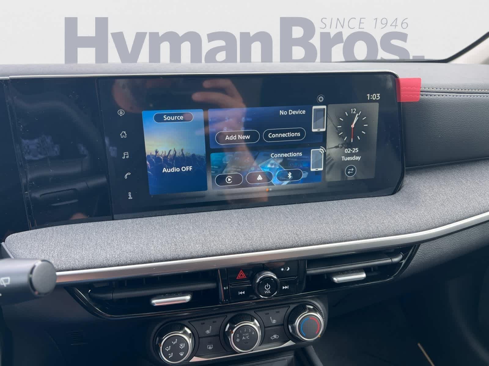 2025 Nissan Kicks SV