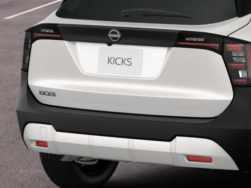 2027 Nissan Kicks SV