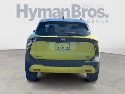2025 Nissan Kicks SR