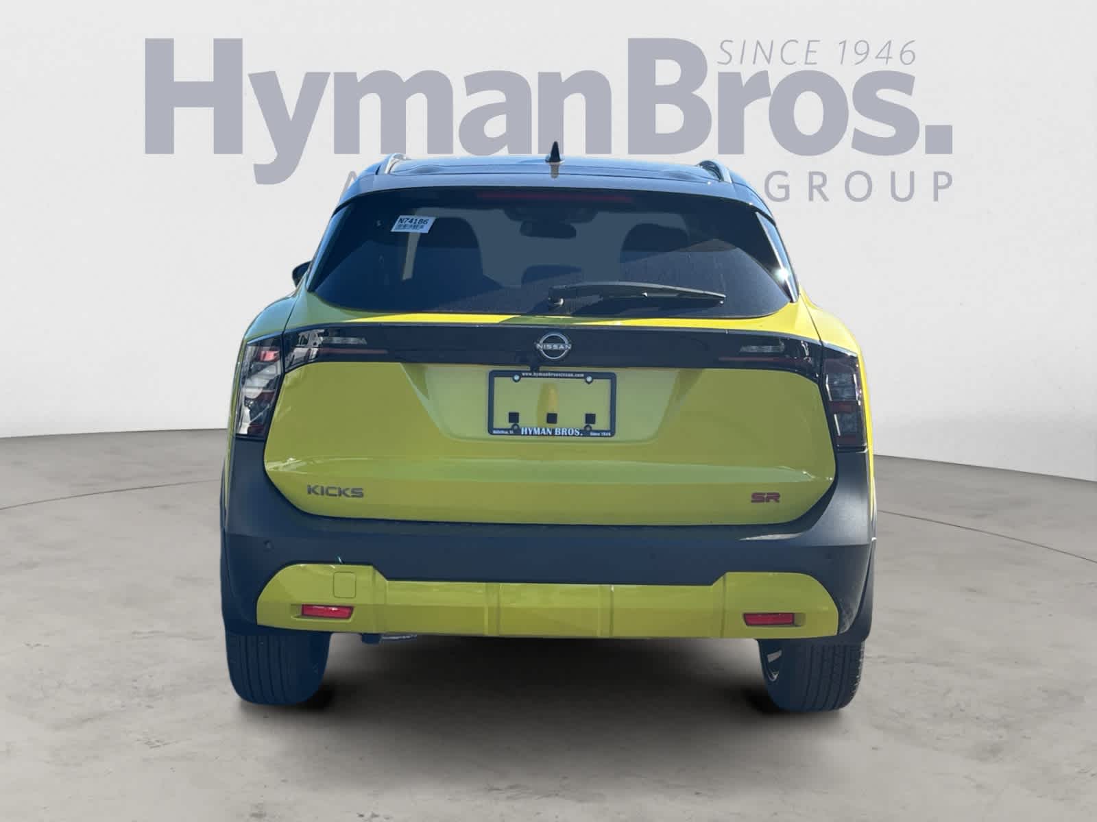 2025 Nissan Kicks SR