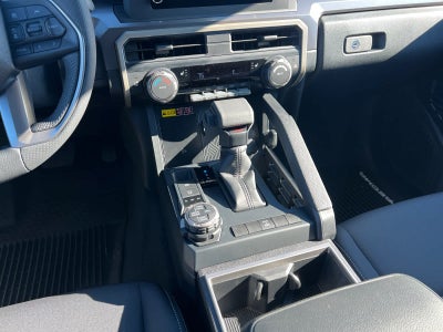 2025 Toyota Tacoma 4WD 4WD TRD Off Road Double Cab 5' Bed AT (Natl)