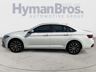 2025 Volkswagen Jetta SE Auto