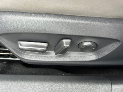 2019 Toyota Camry XSE Auto (Natl)