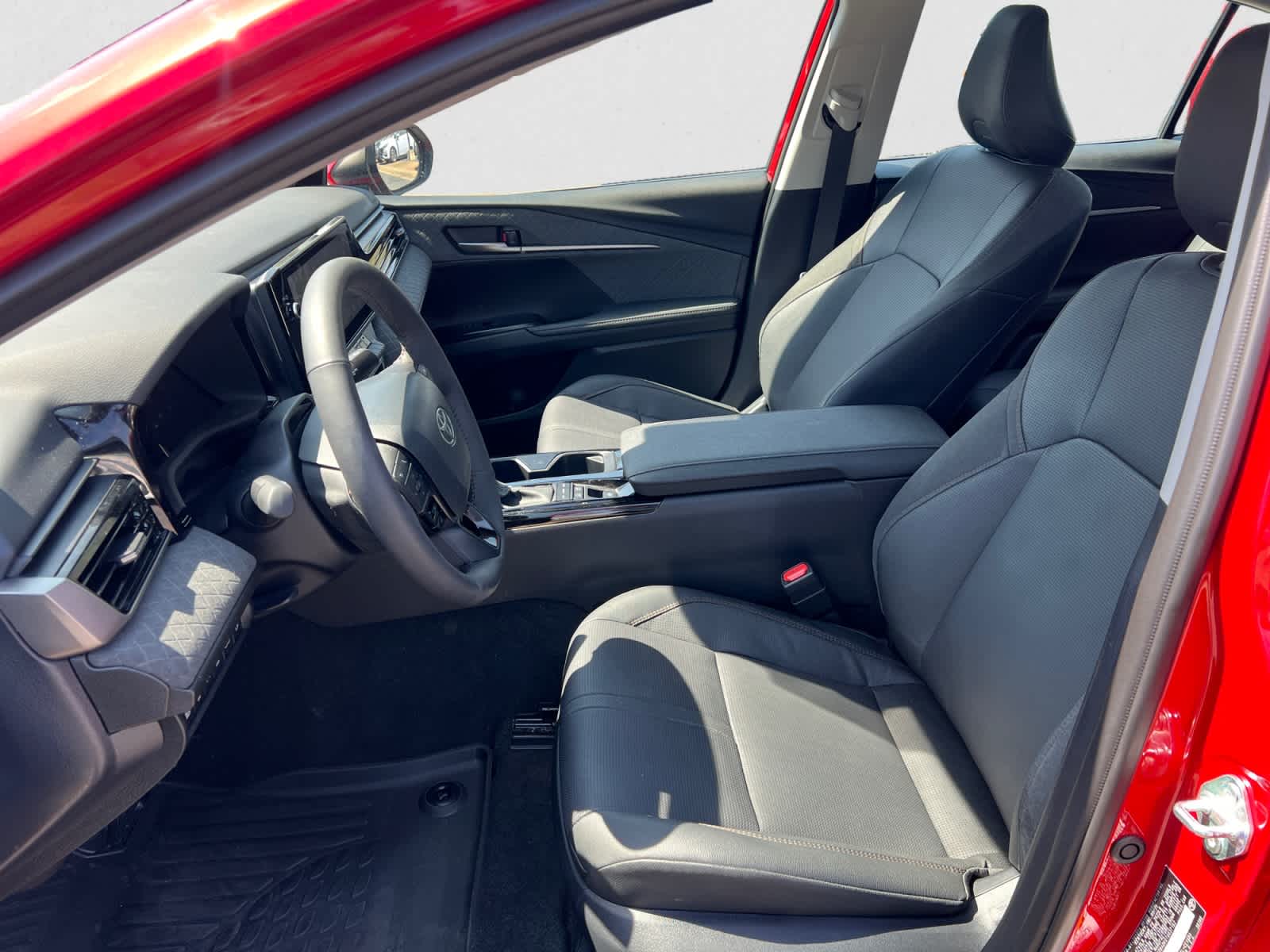 2026 Toyota Camry XLE AWD (Natl)