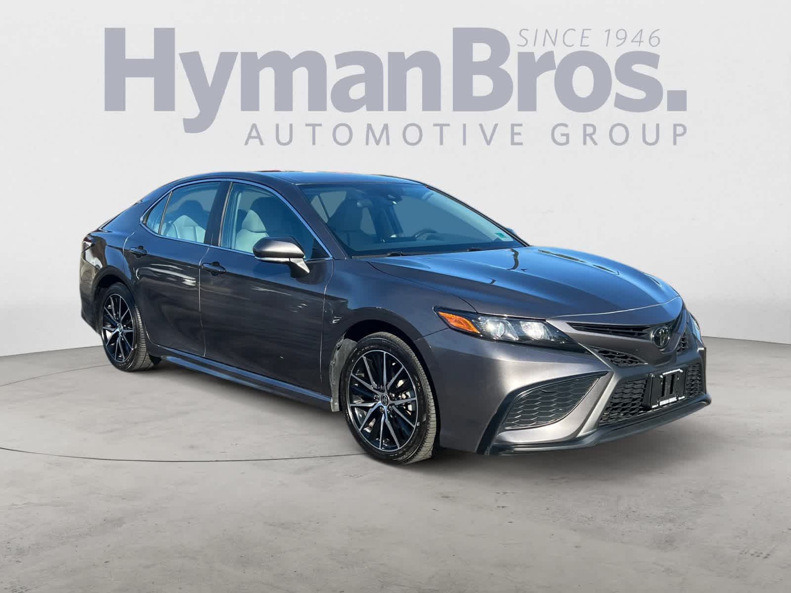 2023 Toyota Camry SE Auto (SE)