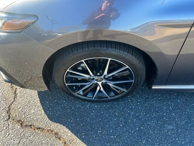 2023 Toyota Camry SE Auto (SE)