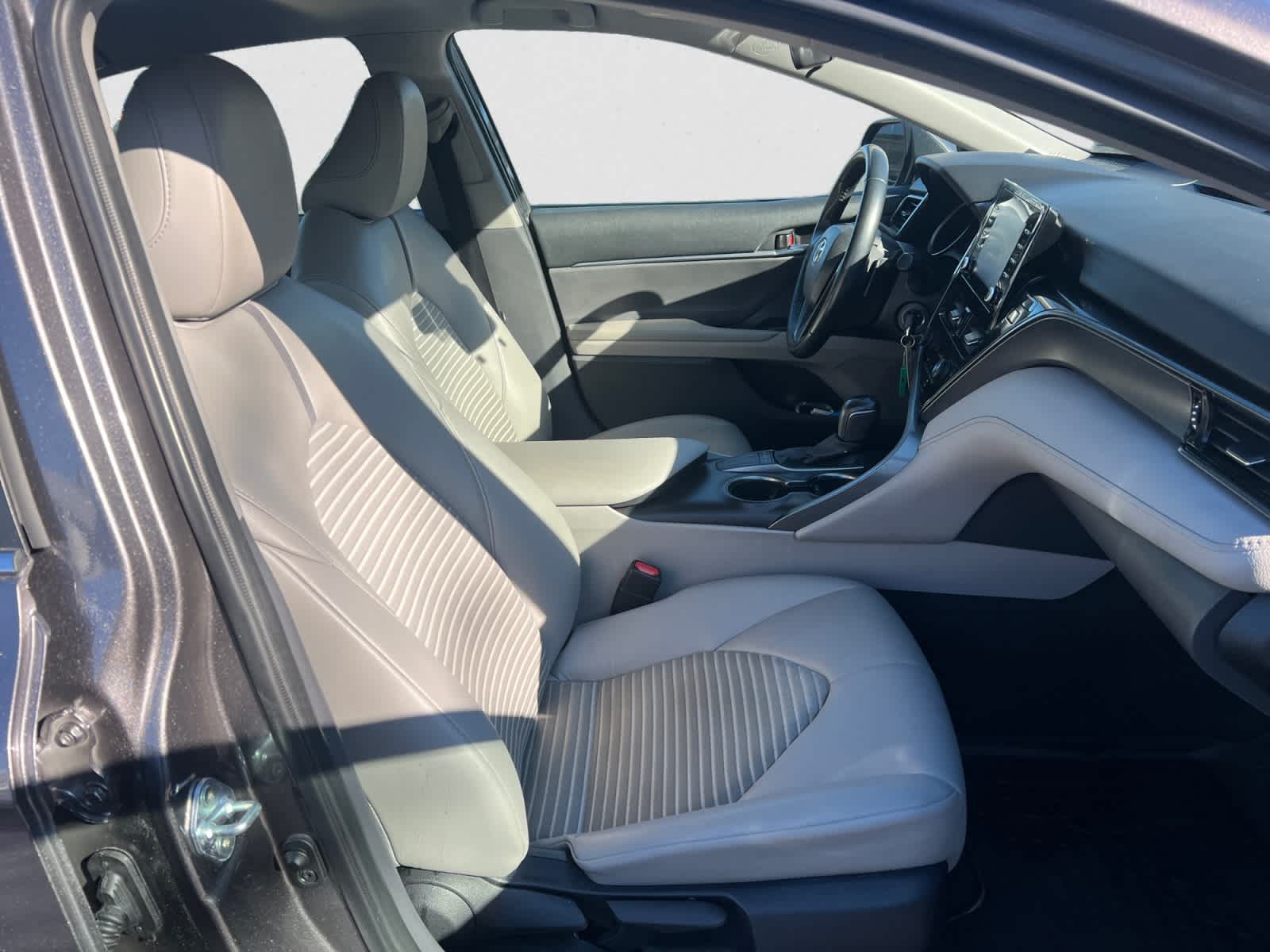 2023 Toyota Camry SE Auto (SE)