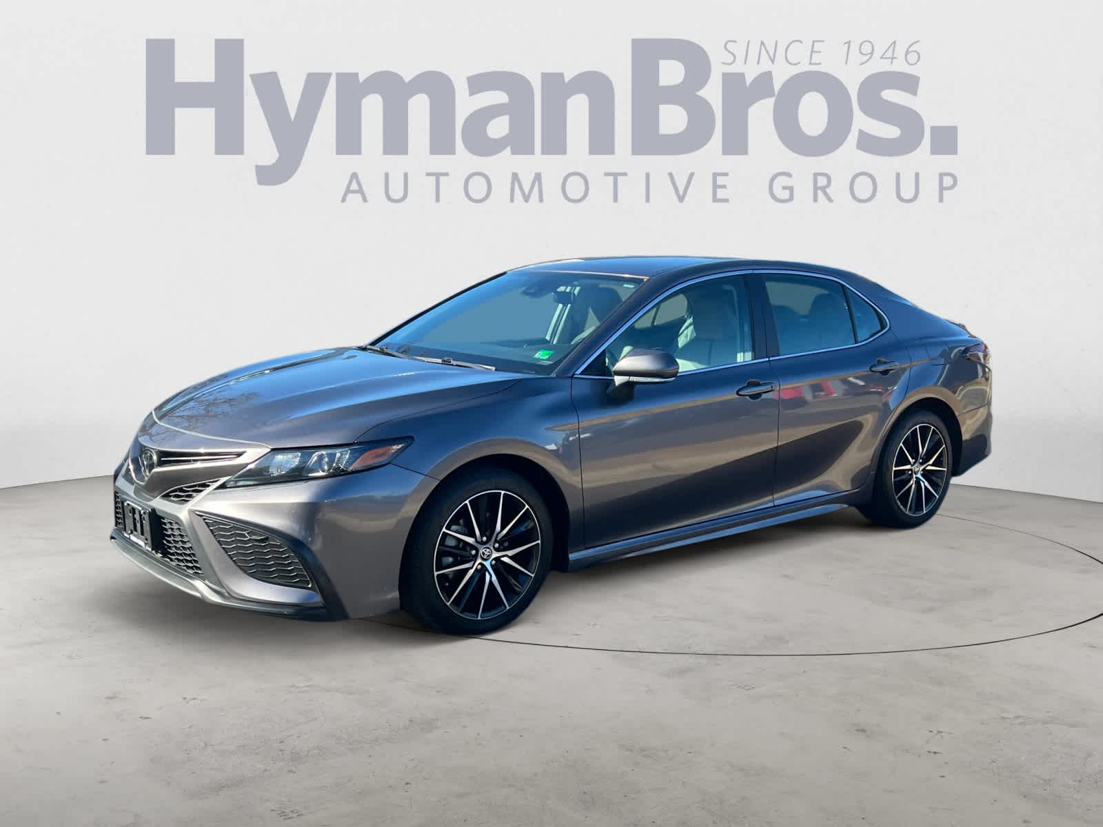 2023 Toyota Camry SE Auto (SE)