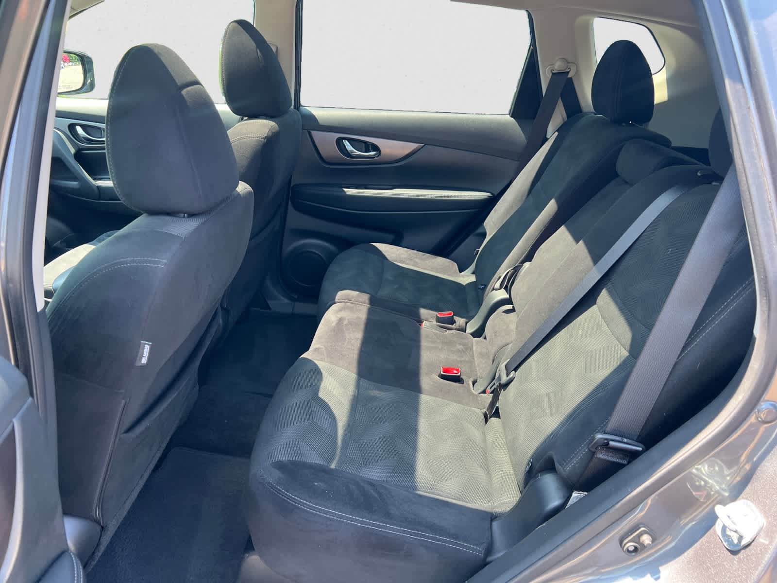 2016 Nissan Rogue FWD 4dr SV