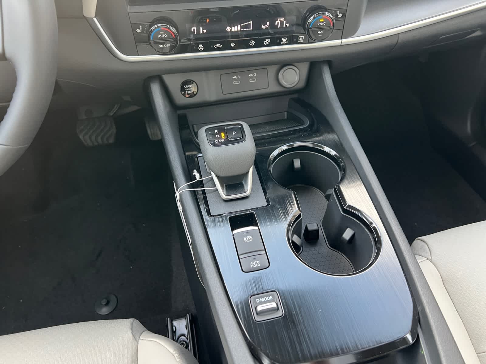 2026 Nissan Rogue 2026.5 FWD Dark Armor