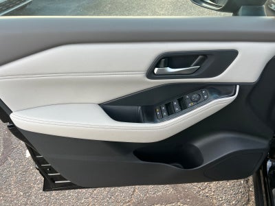 2026 Nissan Rogue 2026.5 FWD Dark Armor