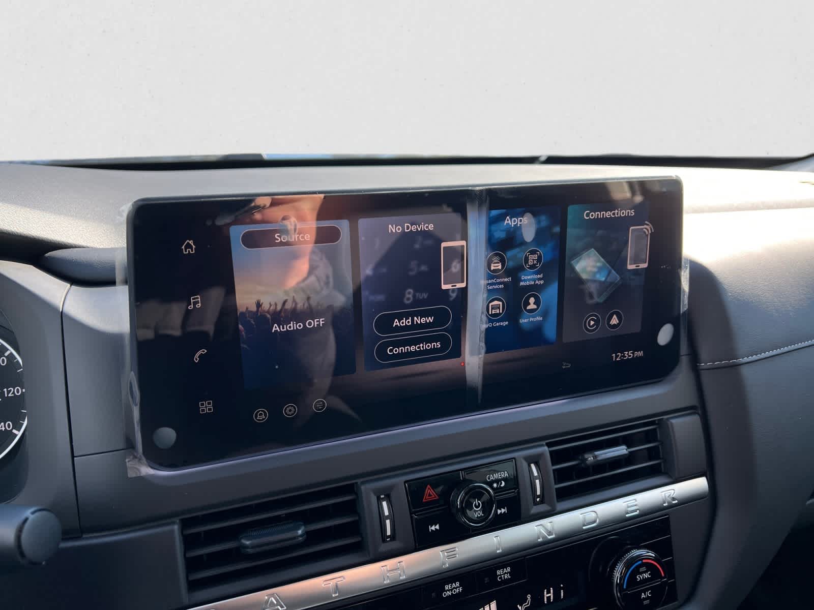 2026 Nissan Pathfinder S