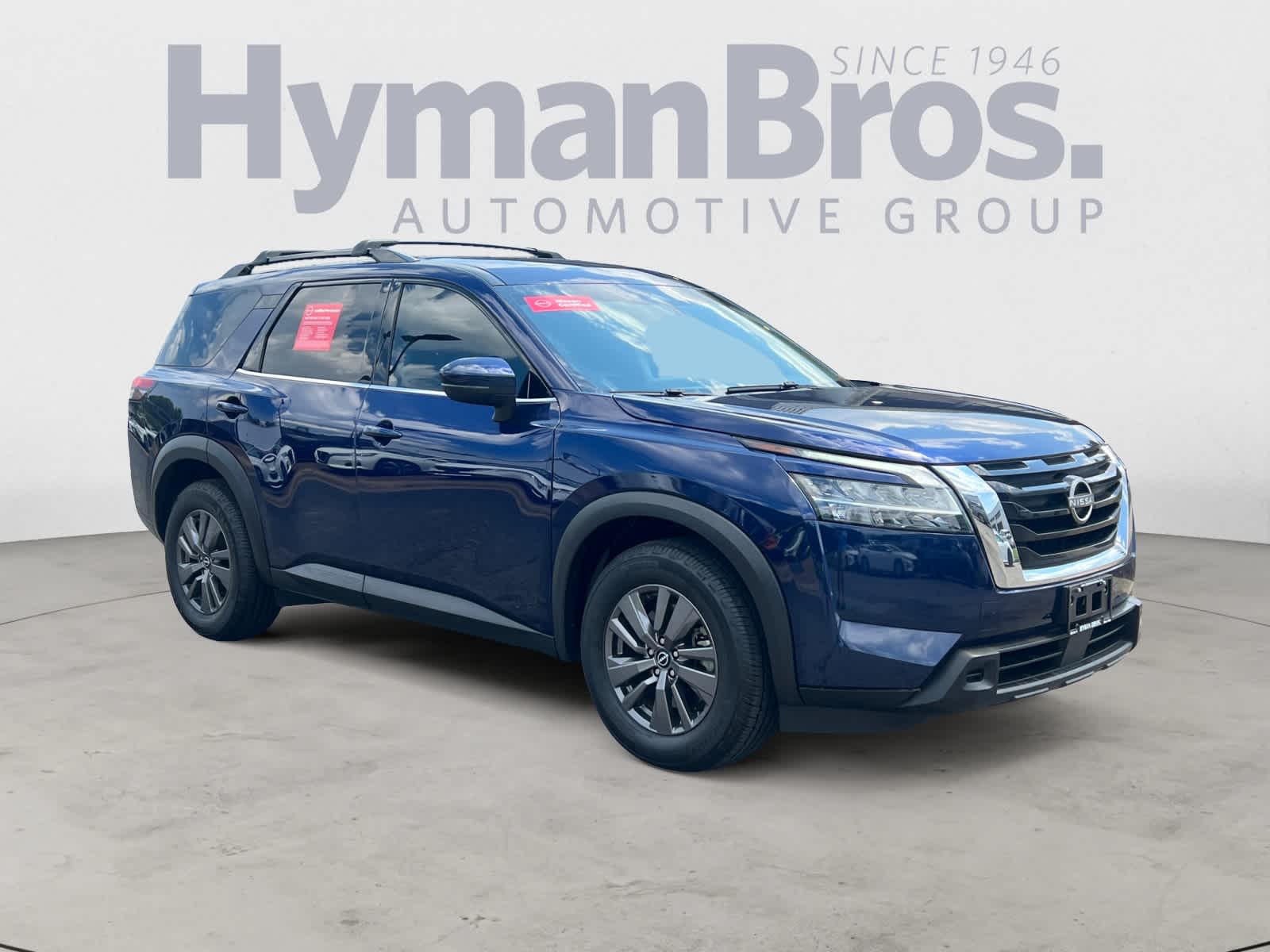 2022 Nissan Pathfinder SV