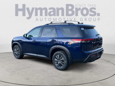 2025 Nissan Pathfinder SV