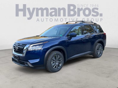 2025 Nissan Pathfinder SV