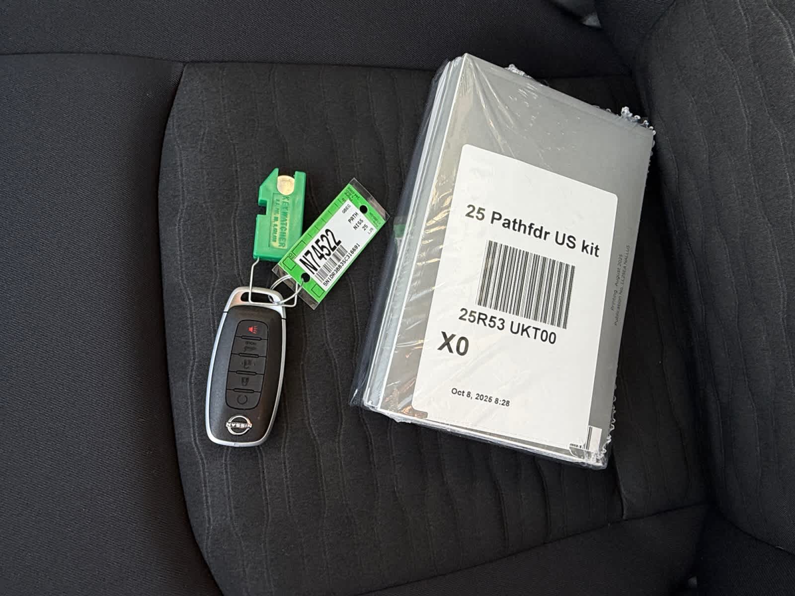 2025 Nissan Pathfinder SV