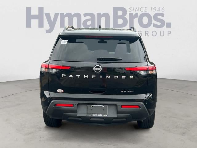2022 Nissan Pathfinder SV