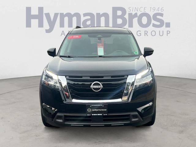 2022 Nissan Pathfinder SV