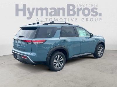 2026 Nissan Pathfinder SL
