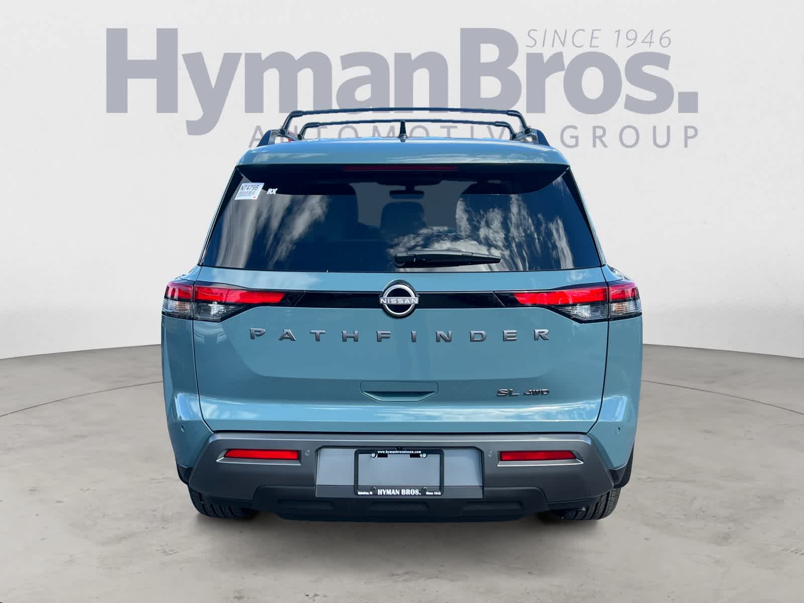 2026 Nissan Pathfinder SL