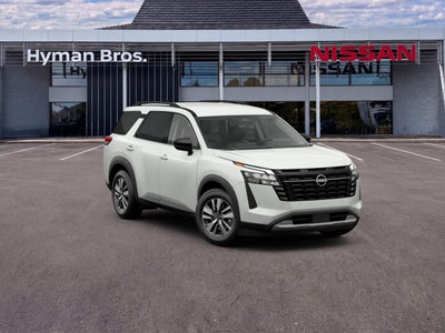2026 Nissan Pathfinder SL