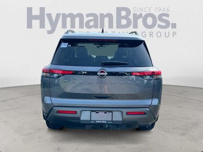 2026 Nissan Pathfinder SL