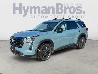 2026 Nissan Pathfinder SL