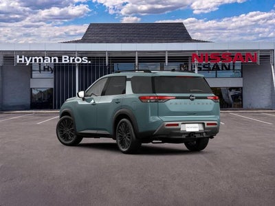 2026 Nissan Pathfinder SL