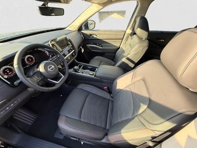 2025 Nissan Pathfinder Platinum 4WD