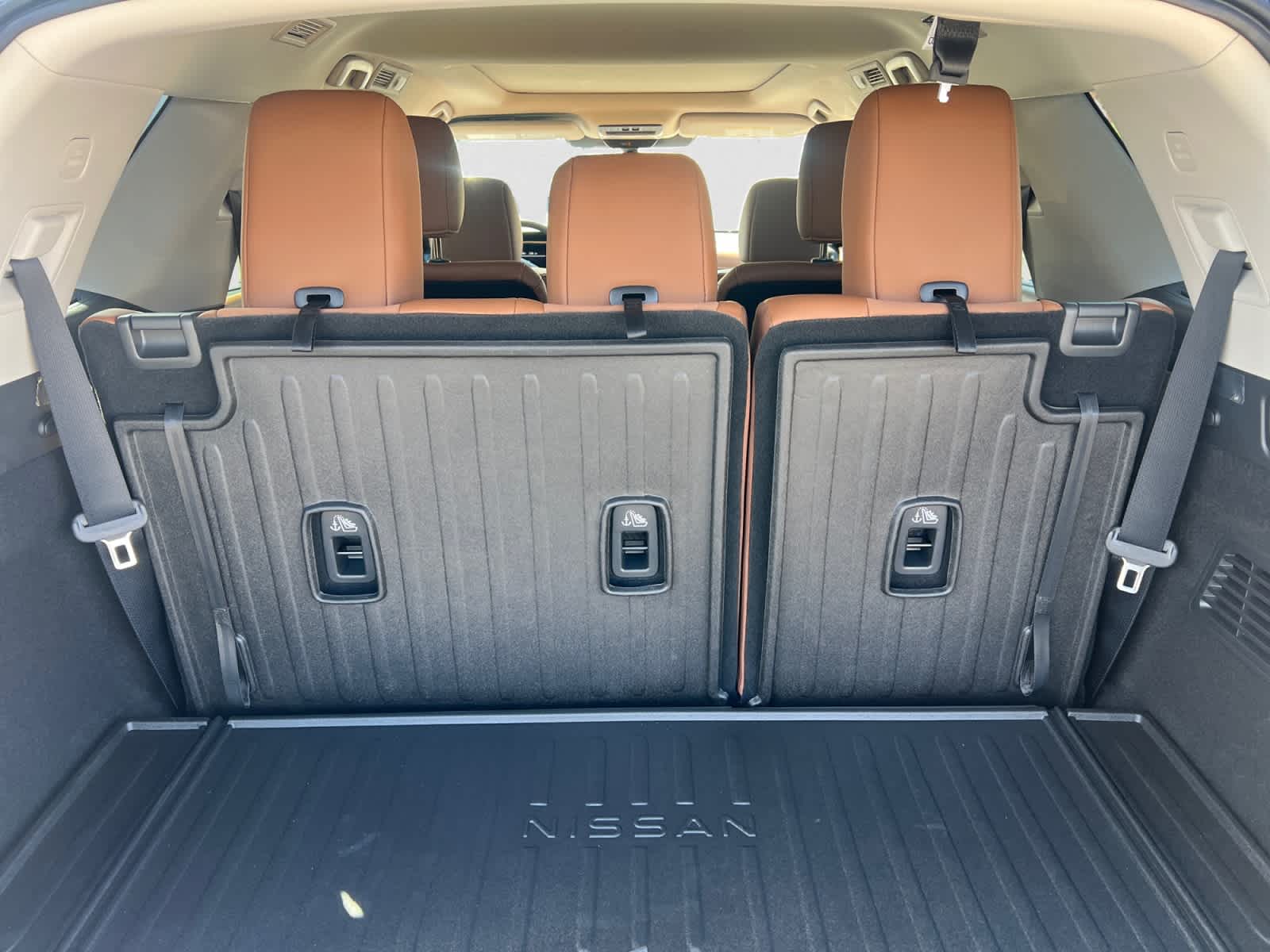 2026 Nissan Pathfinder Platinum 4WD