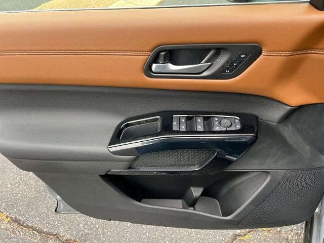 2026 Nissan Pathfinder Platinum 4WD