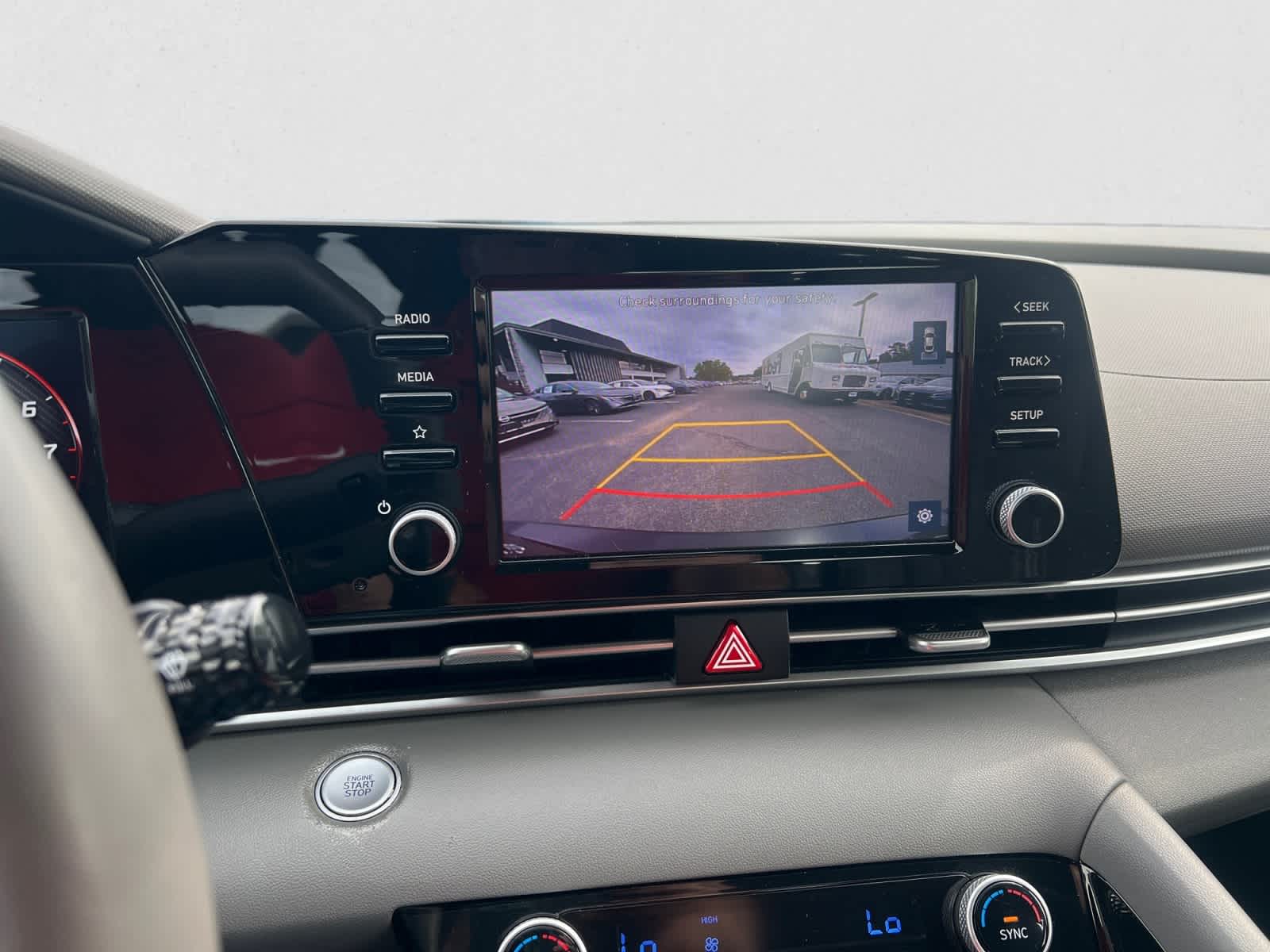 2022 Hyundai ELANTRA SEL IVT