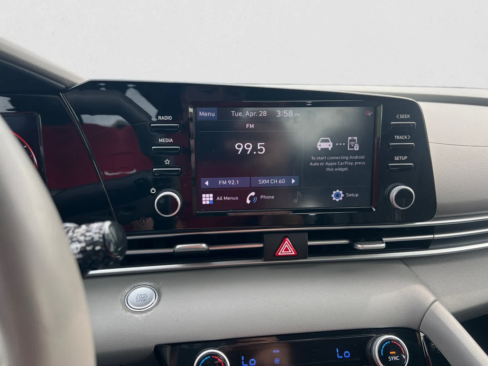2022 Hyundai ELANTRA SEL IVT