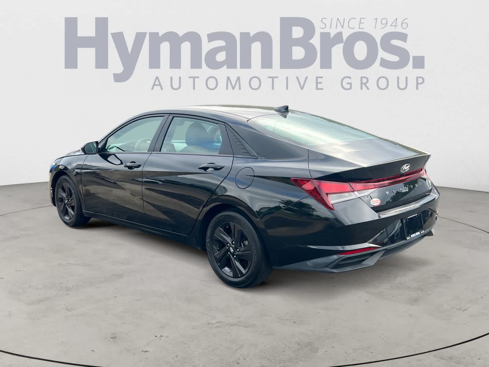 2022 Hyundai ELANTRA SEL IVT