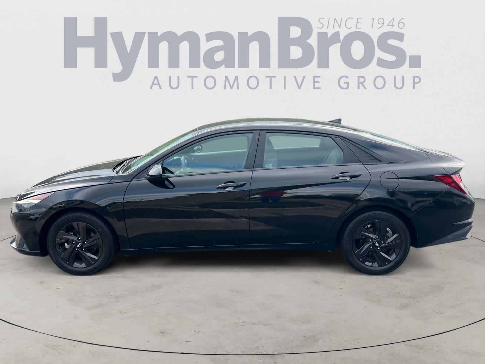 2022 Hyundai ELANTRA SEL IVT