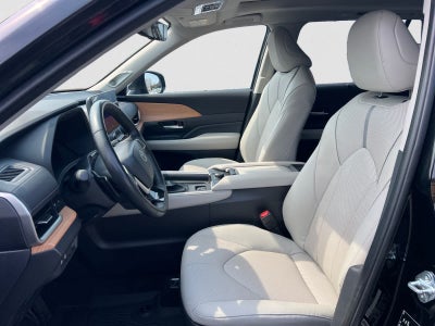 2025 Toyota Grand Highlander Platinum AWD (Natl)